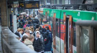 Alle vier Bielefelder Stadtbahnlinien für mehrere Wochen gleichzeitig unterbrochen in den Ferien