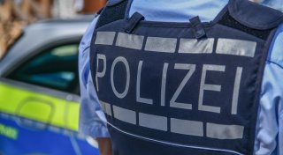 Polizeieinsatz in der Gütersloher Innenstadt: Beamte ziehen Dienstwaffe