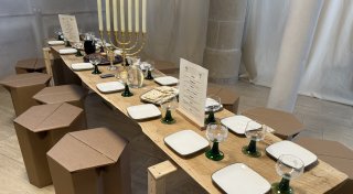 Besonderes Projekt in Salzkotten: Kirche hat großen Erfolg mit begehbarer Bibel