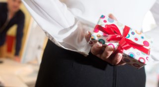 Darf ich meinem Arzt oder meiner Ärztin ein Geschenk machen?