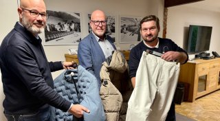 Hochwertige Kleidung bei Bessmann im Kreis Gütersloh mit Filzstift beschmiert