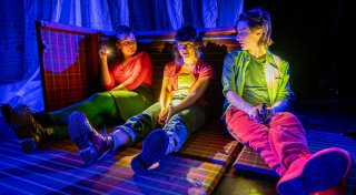 Mahnend aktuell: „Das Tagebuch der Anne Frank“ im Paderborner Theater