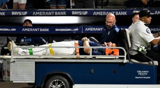 Baseball-Profi nach hartem Gesichtstreffer im Krankenhaus