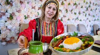 Mit opulentem Frühstück: Iranerin eröffnet Restaurant in Bielefeld