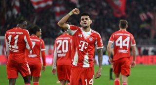 Später Bayern-Sieg gegen St. Pauli - Drama in Berlin