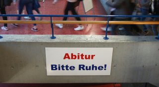 Drei Abi-Klausuren in vier Tagen? Landesschülervertretung NRW übt Kritik
