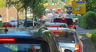Verkehrschaos rund um Porta Westfalica nach stundenlanger Tunnel-Sperrung und A2-Unfall
