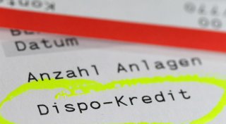 Teure Überziehungszinsen: So klappt der Weg aus dem Dispo