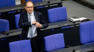 Bundestag läutet Kurswechsel ein: Familiennachzug ausgesetzt