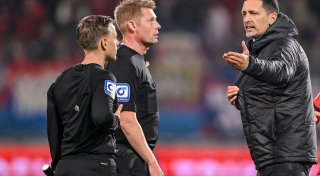 Toppmöller schimpft über Referee: «Nicht hinnehmbar»