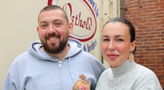 Gottes Segen für Schmalzkuchen: Pfarrer tauft Verkaufswagen auf dem Blasheimer Markt