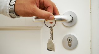 Junger Mieter im Kreis Höxter wehrt sich gegen Umzug in Obdachlosenunterkunft