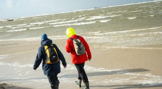Unfreundliches Herbstwetter - Sturm an Nordseeküste
