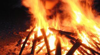 Hier finden die Osterfeuer 2025 in Paderborn und im Kreisgebiet statt