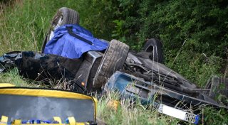 53-Jähriger stirbt bei Unfall auf der B64 kurz hinter der Kreisgrenze Höxter