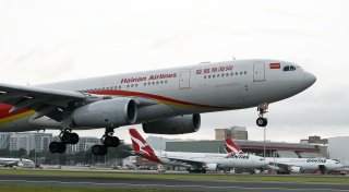 Flugzeug muss wegen Triebwerksbrand zurück nach Rom