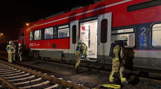 Flammen unterm Zug: Defekte Heizung löst bei Warburg Brand aus