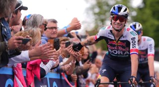 Slowenien-Abstecher: Favorit Roglic verliert Zeit beim Giro