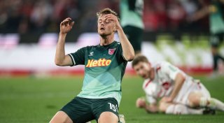 Jahn Regensburg steigt trotz Remis ab - Köln enttäuscht