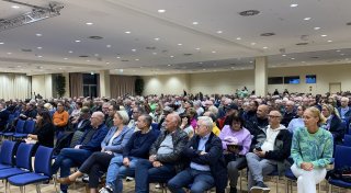 Mögliche Unterkunft für Geflüchtete im Kreis Gütersloh - Bürger sorgen sich um Sicherheit