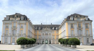 Schlösser Brühl in NRW: UNESCO-Welterbe zum Staunen und Entspannen
