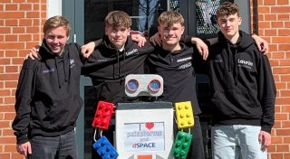 Gleich zwei Schüler-Teams aus Paderborn fahren zum Weltfinale der First-Lego-League