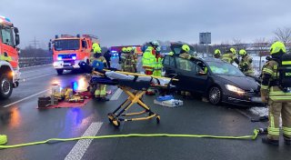 Unfall mit zwei Autos in Paderborn - B1 zwischenzeitlich voll gesperrt