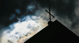Nackttreffen mit Jugendlichen? Bielefelder Kirchenmitarbeiter angeklagt