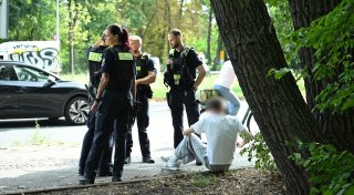 Auto fährt in Berlin in Kindergruppe - Fahrer festgenommen
