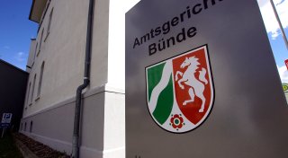 Unter Drogen: Mann aus Bad Oeynhausen rast Ehefrau in Bünde hinterher