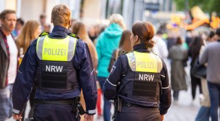 Maßnahmen erneut verlängert: Waffenfund bei Polizeikontrolle in Paderborner Marienstraße