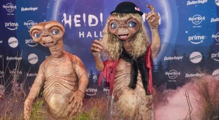 Glühender Finger und Kulleraugen: Heidi Klum ist E.T.