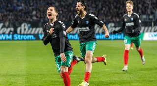 1. FC Magdeburg trotz Patzers Zweitliga-Spitzenreiter