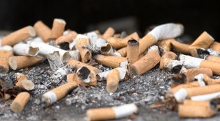Frankreich verbietet teils Rauchen in öffentlichen Bereichen