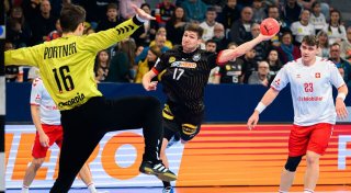 Tricks und Tore: Handballer glänzen gegen die Schweiz