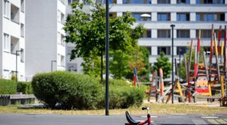 Sollten Kinder in der «Mittagshitze» draußen spielen?