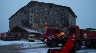 Katastrophe in türkischem Skihotel - Kritik an Brandschutz