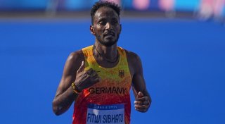Zwei Sekunden: Fitwi verbessert deutschen Marathon-Rekord