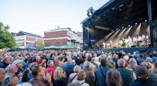 Big Band der Bundeswehr spielt Benefizkonzert in Lübbecke