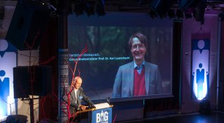 Ende der ärztlichen Schweigepflicht? Bielefelder „Big Brother Award“ für Karl Lauterbach