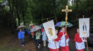 Annentagsprozession in Brakel: Glaube ist stärker als Regen