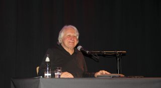 Peter Urban in Bad Oeynhausen: Unglaubliche Geschichten eines Musikverrückten