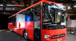Daimler Truck elektrifiziert Überlandbus