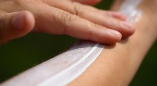 Weichmacher in Sonnenschutz: NRW-Behörden veröffentlichen neue Erkenntnisse