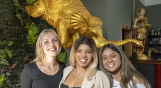Indisch für Anfänger: Töchter übernehmen indisches Restaurant „Namaste“ in Bielefeld