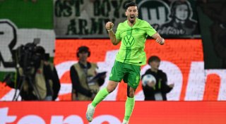 Amoura bewahrt Wolfsburg vor Niederlage gegen Augsburg