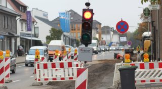 Straßensanierungen, schwere Misshandlung eines Teenagers und Milliarden-Umsatz bei Möbelzulieferer