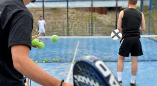 Tennis mal anders: Was Sie über Padel wissen sollten