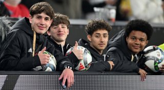 Strengere Regeln für Balljungen in Bundesliga?