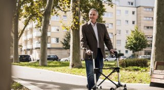 Auswahl, Kosten und Co.: Tipps rund um den ersten Rollator